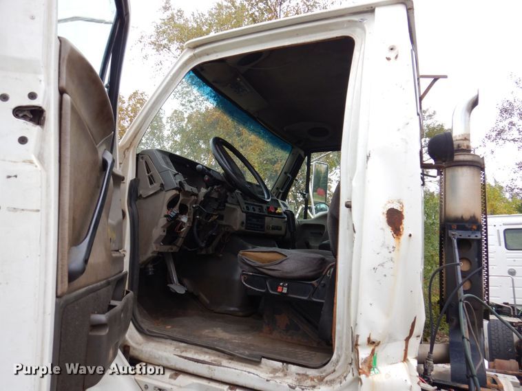 image for item JL9890 2007 Sterling A-Line  semi truck