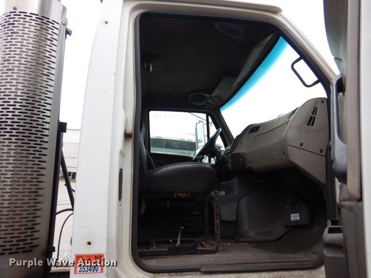 image for item JL9890 2007 Sterling A-Line  semi truck