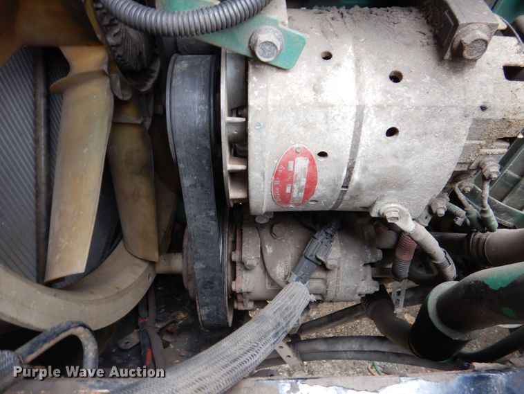 image for item JL9891 2012 Volvo VN  semi truck