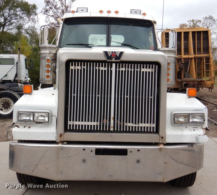 image for item JL9892 2011 Western Star 4900FA  semi truck