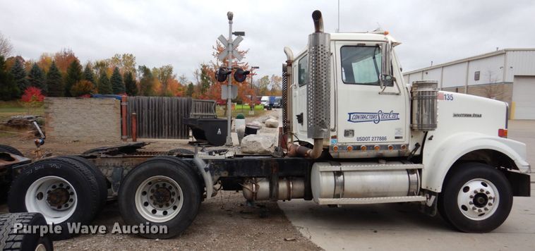 image for item JL9892 2011 Western Star 4900FA  semi truck