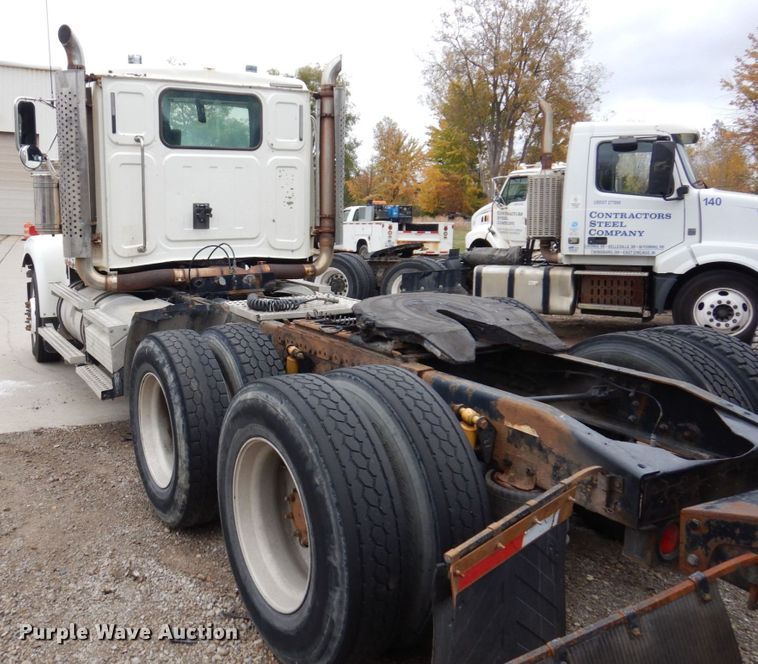 image for item JL9892 2011 Western Star 4900FA  semi truck