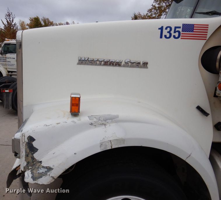 image for item JL9892 2011 Western Star 4900FA  semi truck
