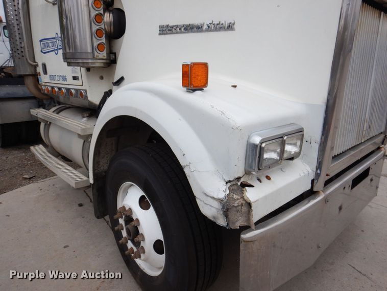 image for item JL9892 2011 Western Star 4900FA  semi truck