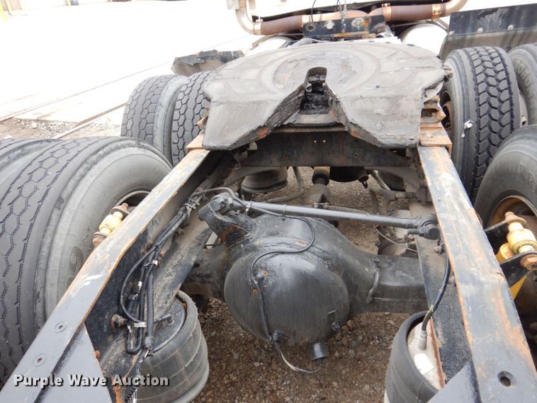 image for item JL9892 2011 Western Star 4900FA  semi truck