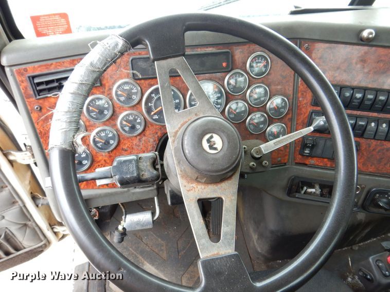 image for item JL9892 2011 Western Star 4900FA  semi truck