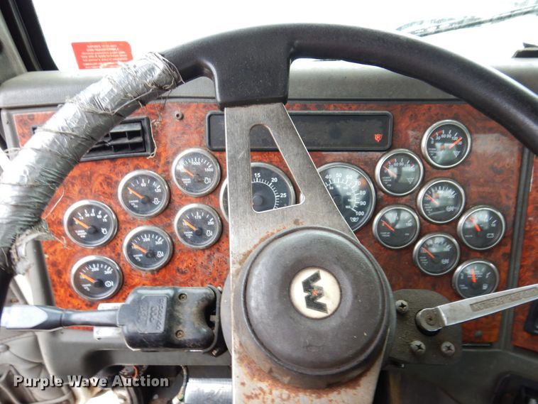 image for item JL9892 2011 Western Star 4900FA  semi truck