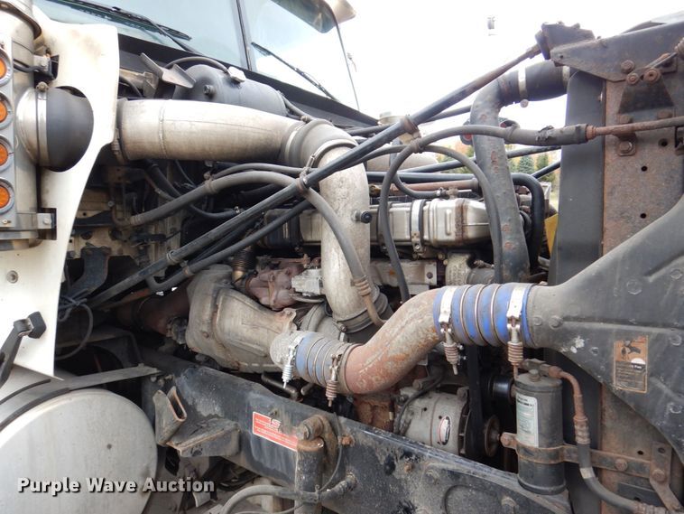 image for item JL9892 2011 Western Star 4900FA  semi truck