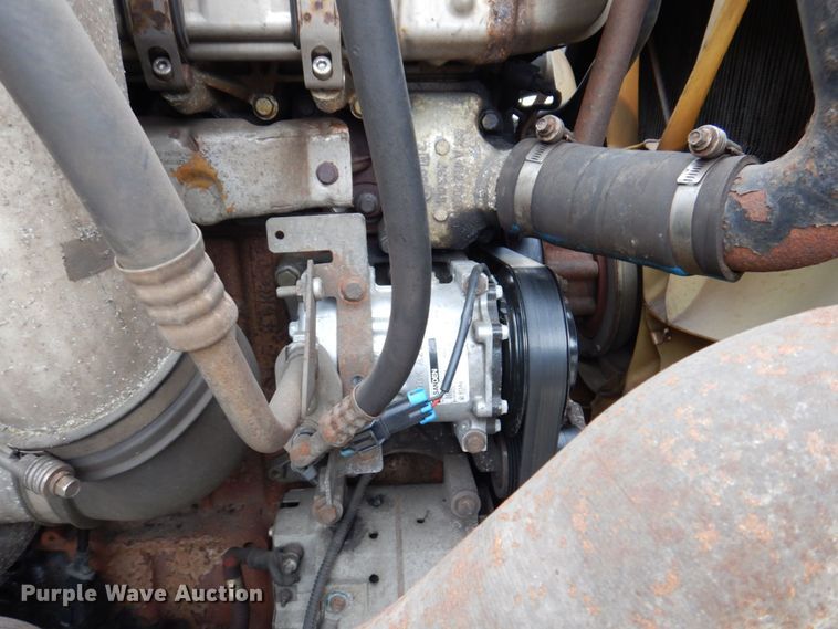 image for item JL9892 2011 Western Star 4900FA  semi truck