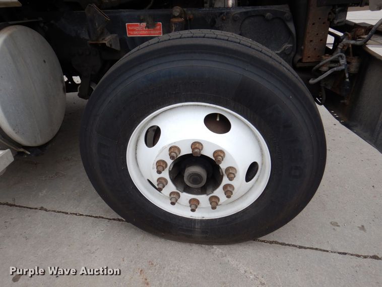 image for item JL9892 2011 Western Star 4900FA  semi truck