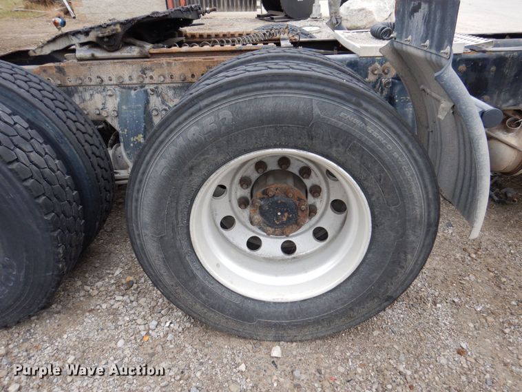 image for item JL9892 2011 Western Star 4900FA  semi truck