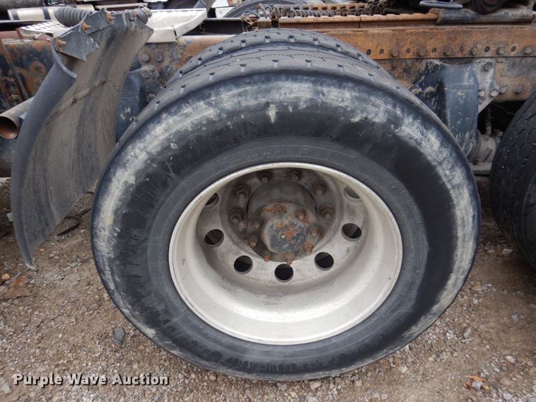 image for item JL9892 2011 Western Star 4900FA  semi truck