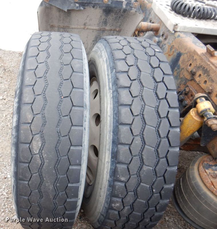 image for item JL9892 2011 Western Star 4900FA  semi truck