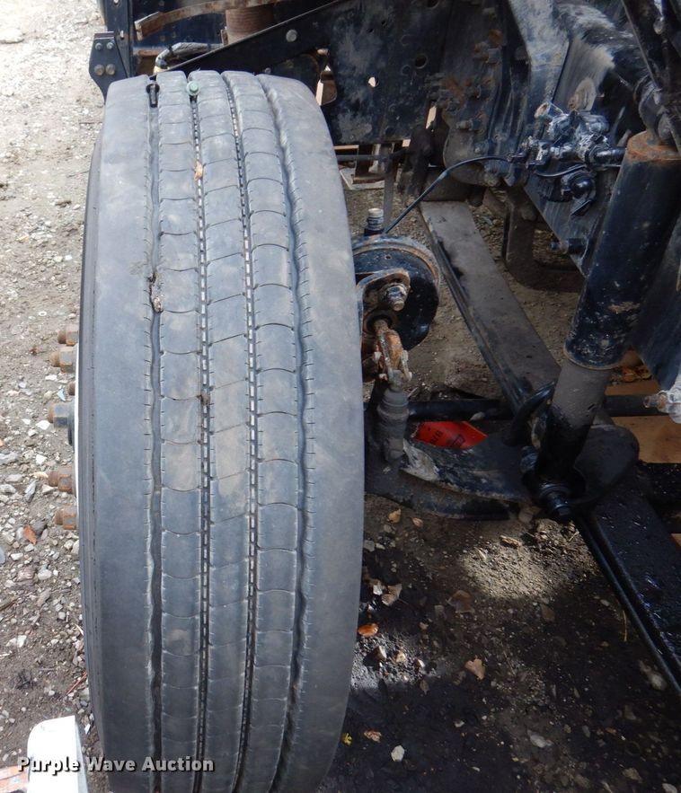 image for item JL9894 2015 Volvo VN  semi truck