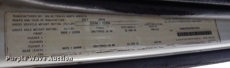 image for item JL9894 2015 Volvo VN  semi truck