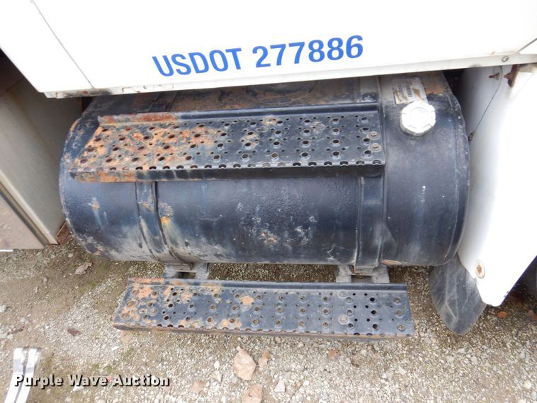 image for item JL9896 2008 International 4300  flatbed truck