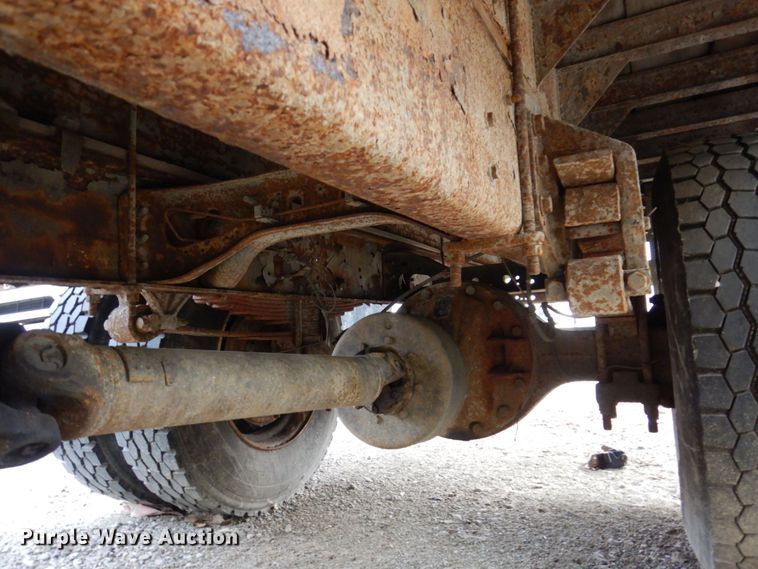 image for item JL9896 2008 International 4300  flatbed truck