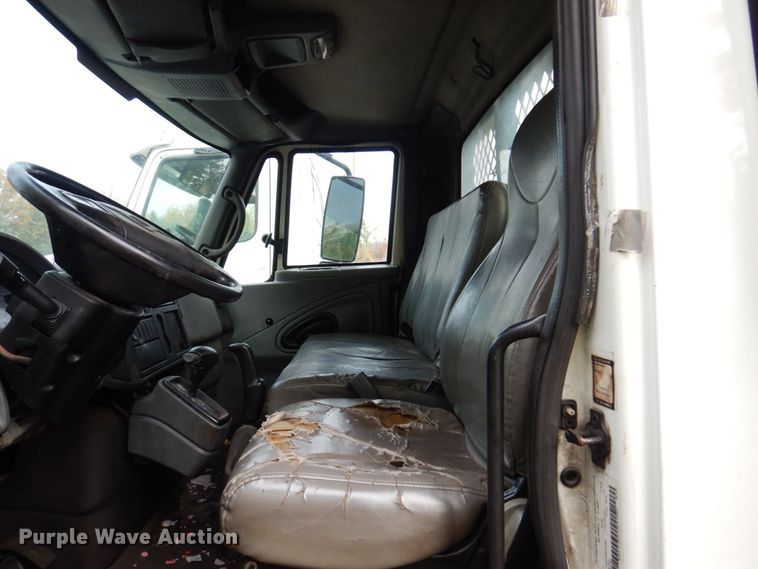 image for item JL9896 2008 International 4300  flatbed truck