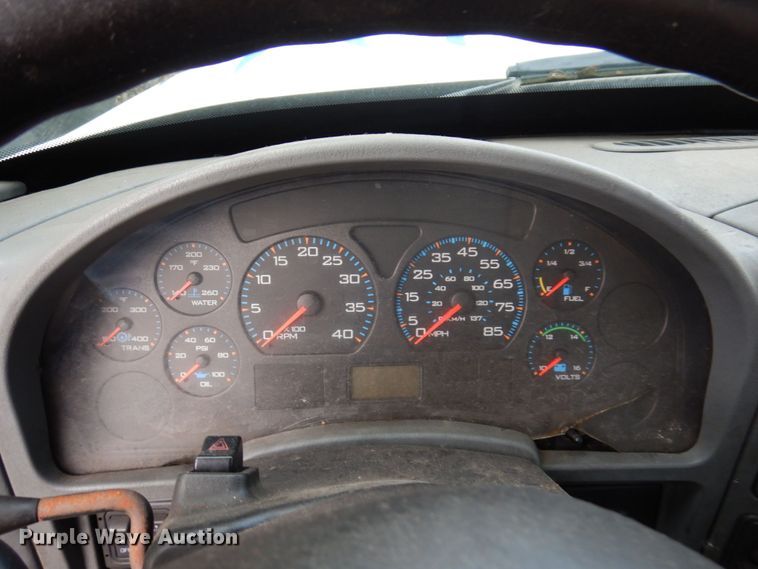 image for item JL9896 2008 International 4300  flatbed truck