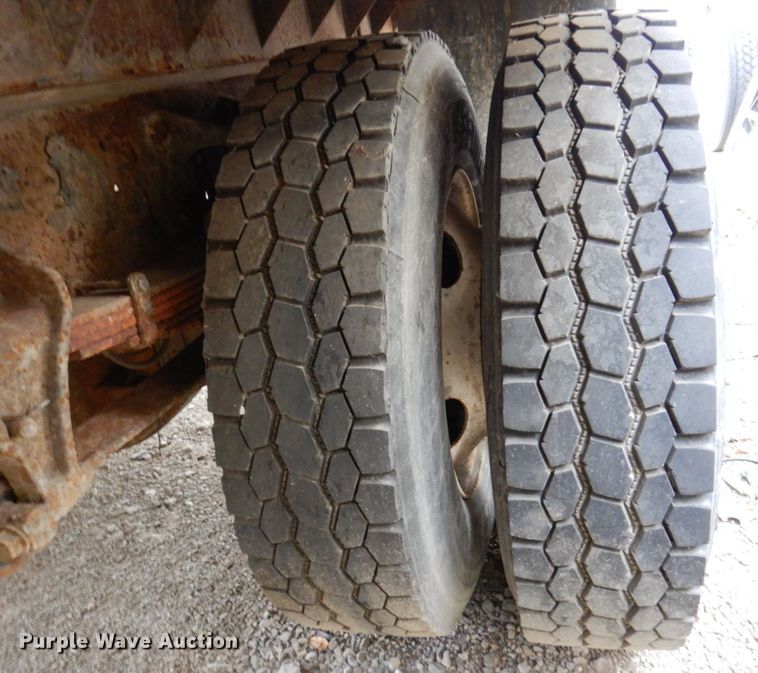 image for item JL9896 2008 International 4300  flatbed truck