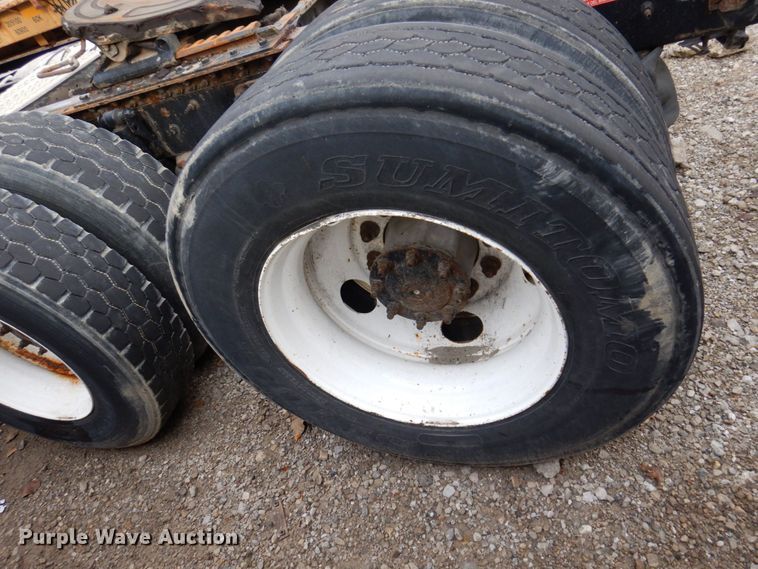 image for item JL9897 2014 Volvo VN  semi truck