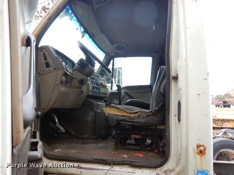 image for item JL9898 2006 Sterling A-Line  semi truck