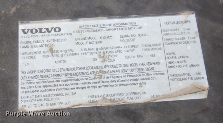 image for item JL9899 2011 Volvo VN  semi truck