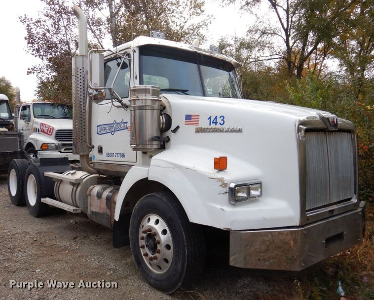 image for item JL9900 2011 Western Star 4900EX  semi truck