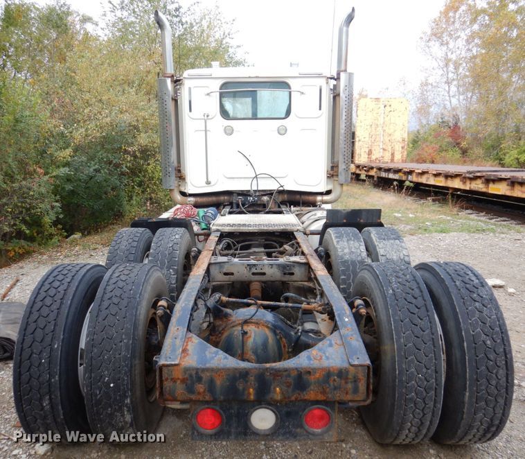 image for item JL9900 2011 Western Star 4900EX  semi truck