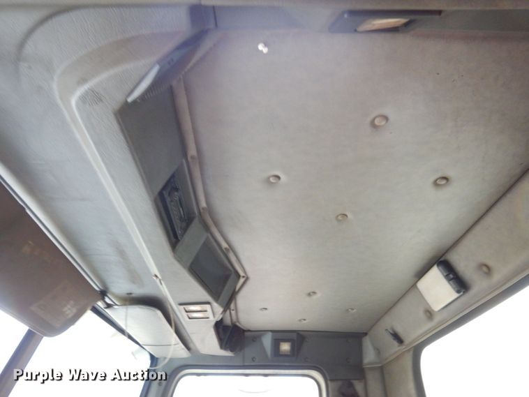 image for item JL9900 2011 Western Star 4900EX  semi truck