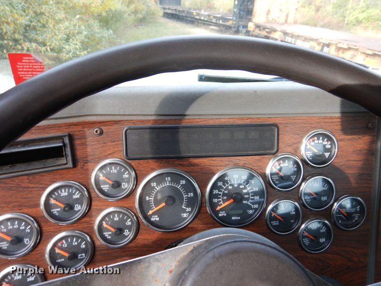 image for item JL9900 2011 Western Star 4900EX  semi truck