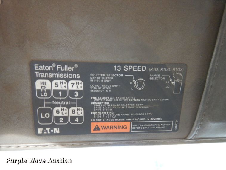 image for item JL9900 2011 Western Star 4900EX  semi truck