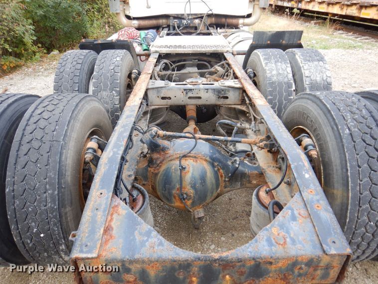 image for item JL9900 2011 Western Star 4900EX  semi truck