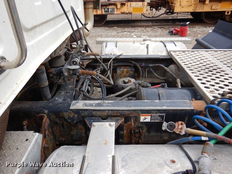 image for item JL9900 2011 Western Star 4900EX  semi truck