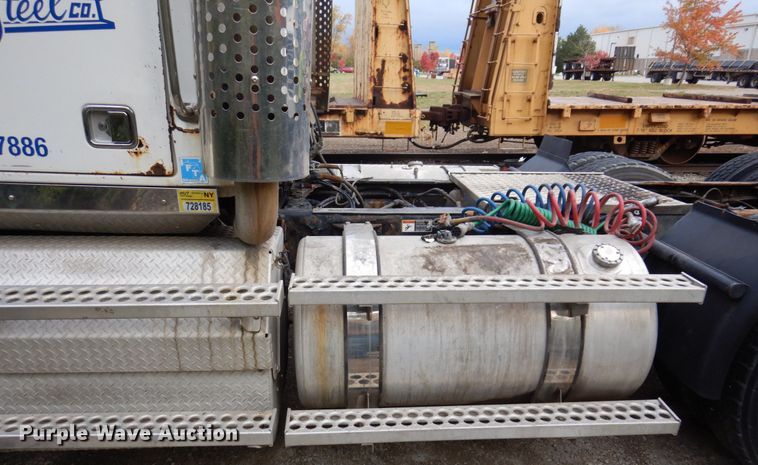 image for item JL9900 2011 Western Star 4900EX  semi truck