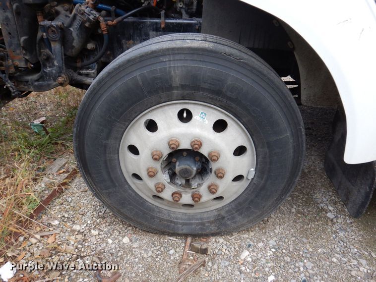 image for item JL9900 2011 Western Star 4900EX  semi truck