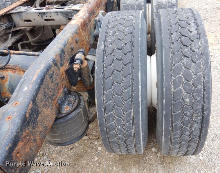 image for item JL9900 2011 Western Star 4900EX  semi truck