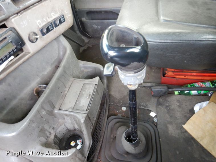 image for item JL9901 2005 Sterling A9500 semi truck