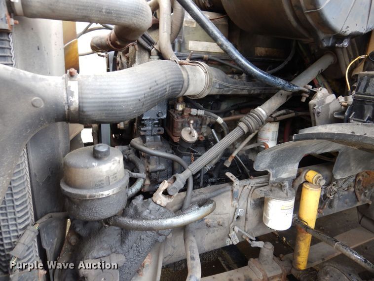 image for item JL9901 2005 Sterling A9500 semi truck