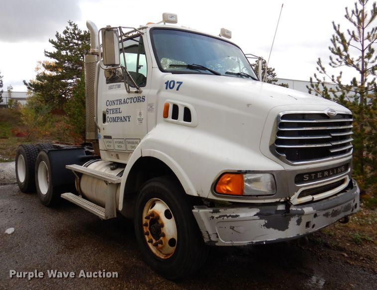 image for item JL9902 2006 Sterling A9500 truck cab and chassis