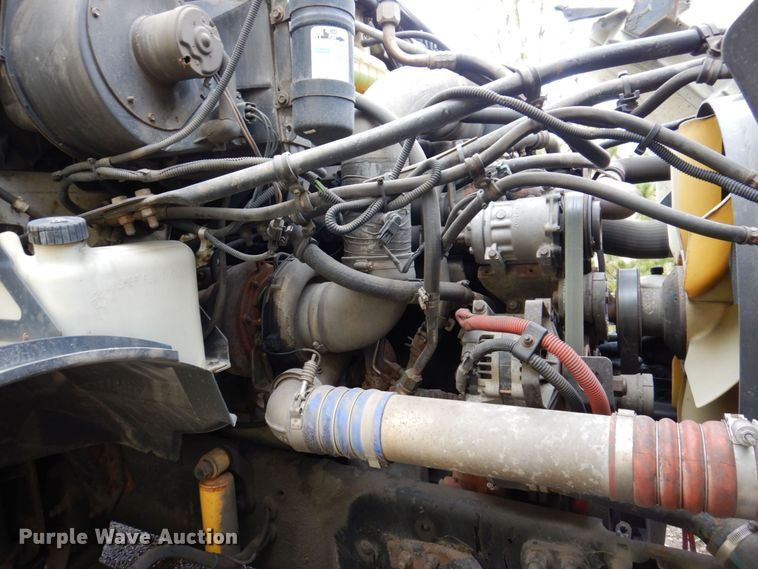 image for item JL9902 2006 Sterling A9500 truck cab and chassis