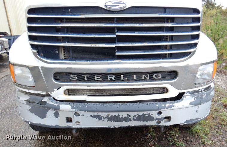 image for item JL9902 2006 Sterling A9500 truck cab and chassis