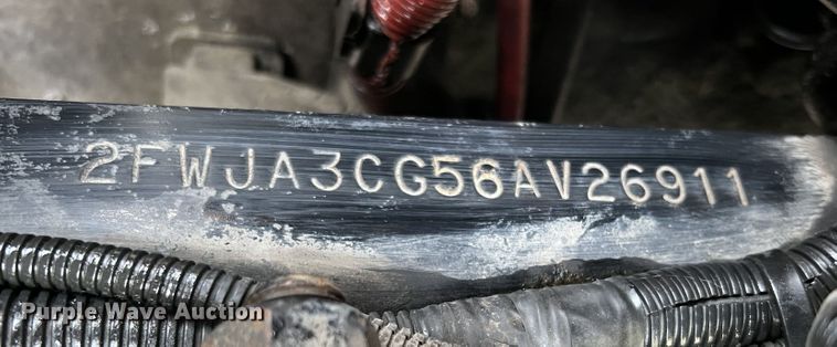 image for item JL9902 2006 Sterling A9500 truck cab and chassis