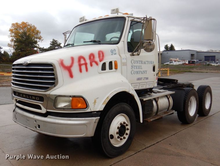 image for item JL9903 2003 Sterling A9500 semi truck