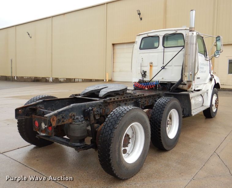image for item JL9903 2003 Sterling A9500 semi truck