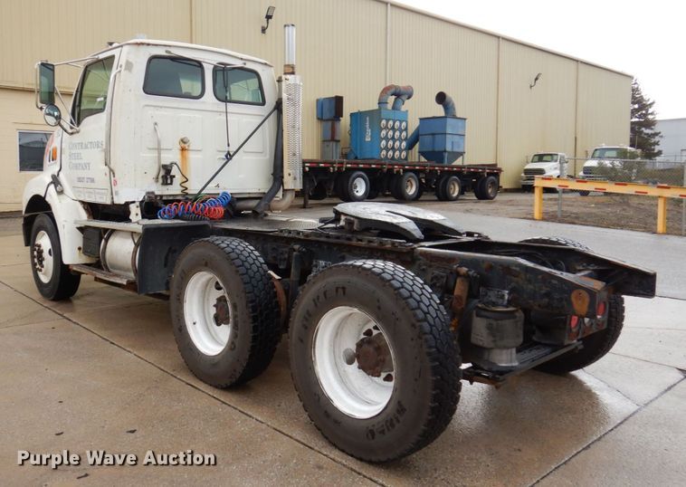 image for item JL9903 2003 Sterling A9500 semi truck
