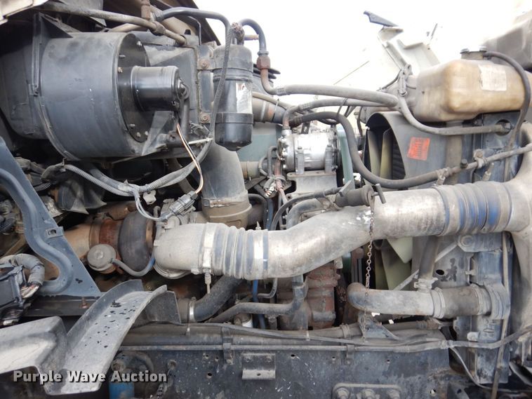 image for item JL9903 2003 Sterling A9500 semi truck