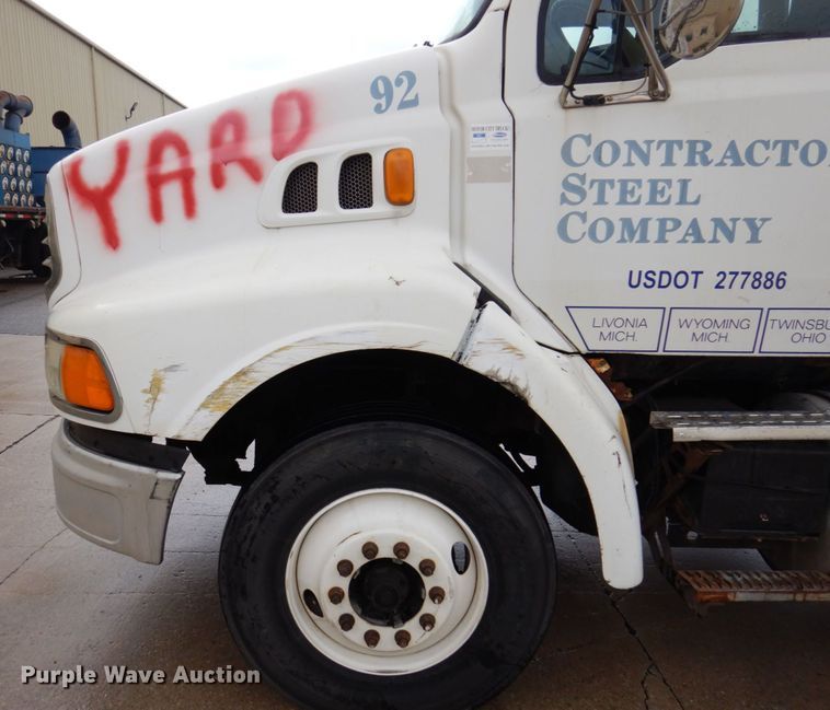 image for item JL9903 2003 Sterling A9500 semi truck