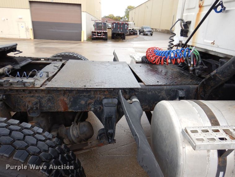 image for item JL9903 2003 Sterling A9500 semi truck