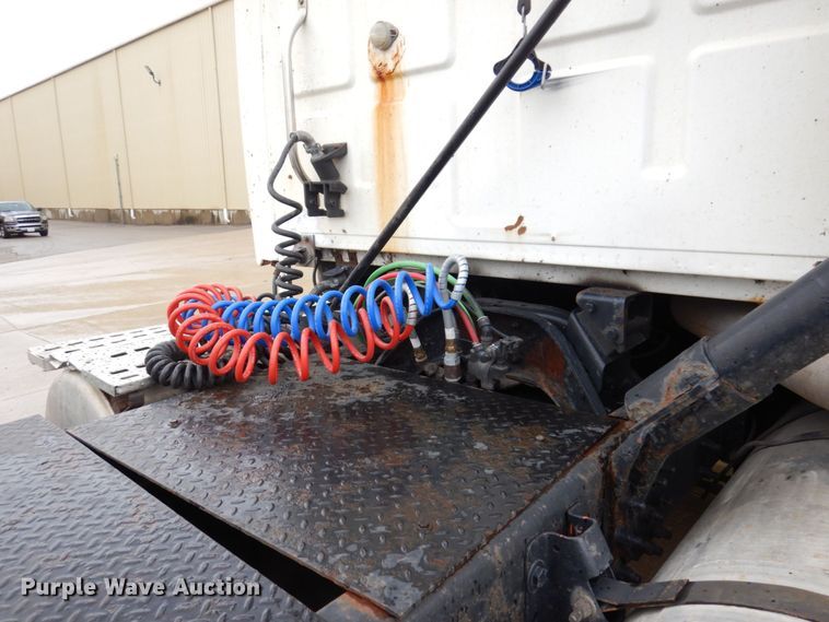 image for item JL9903 2003 Sterling A9500 semi truck